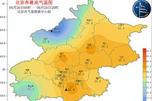 Trạng thái đang thịnh! Lông mày rậm gần 4 chiến trường, trung bình 36,8 điểm, 13,8 bảng, 2 mũ, tỷ lệ ném trúng 65%.